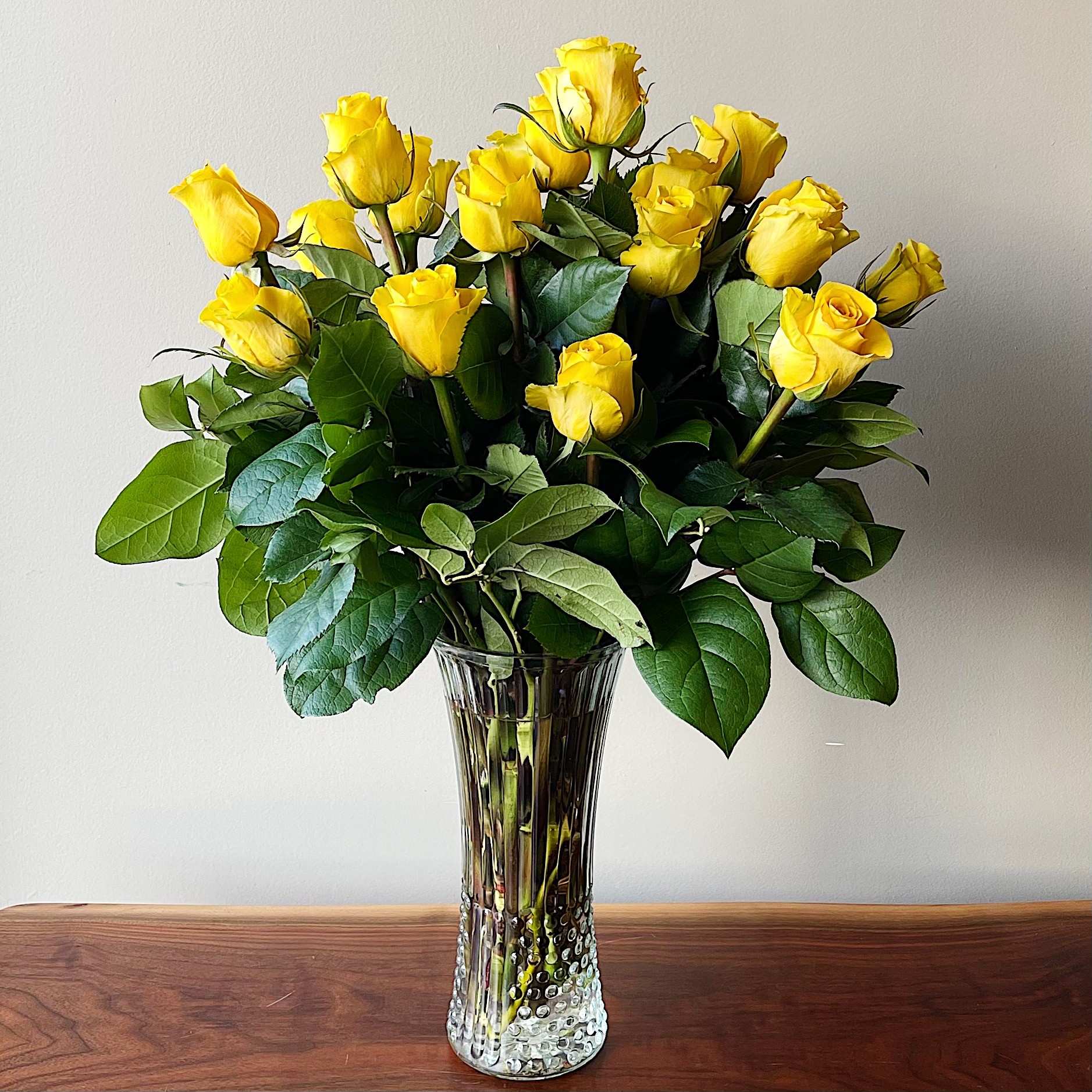 Elegant Eighteen Rose Vase