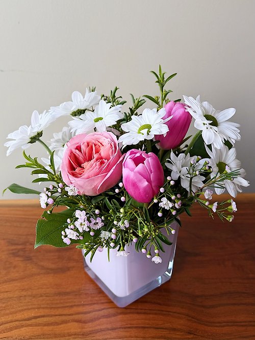 Forth\'s Little Hug Bouquet